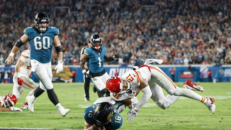 Trevor Lawrence shines against Chiefs, leads game-winning rush in final seconds
