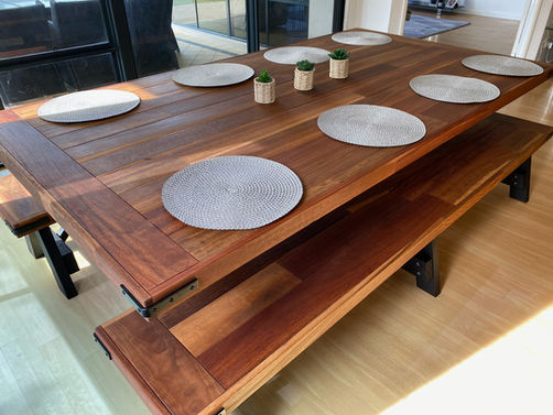 8 seater spotted gum outdoor table and chairs Perth
