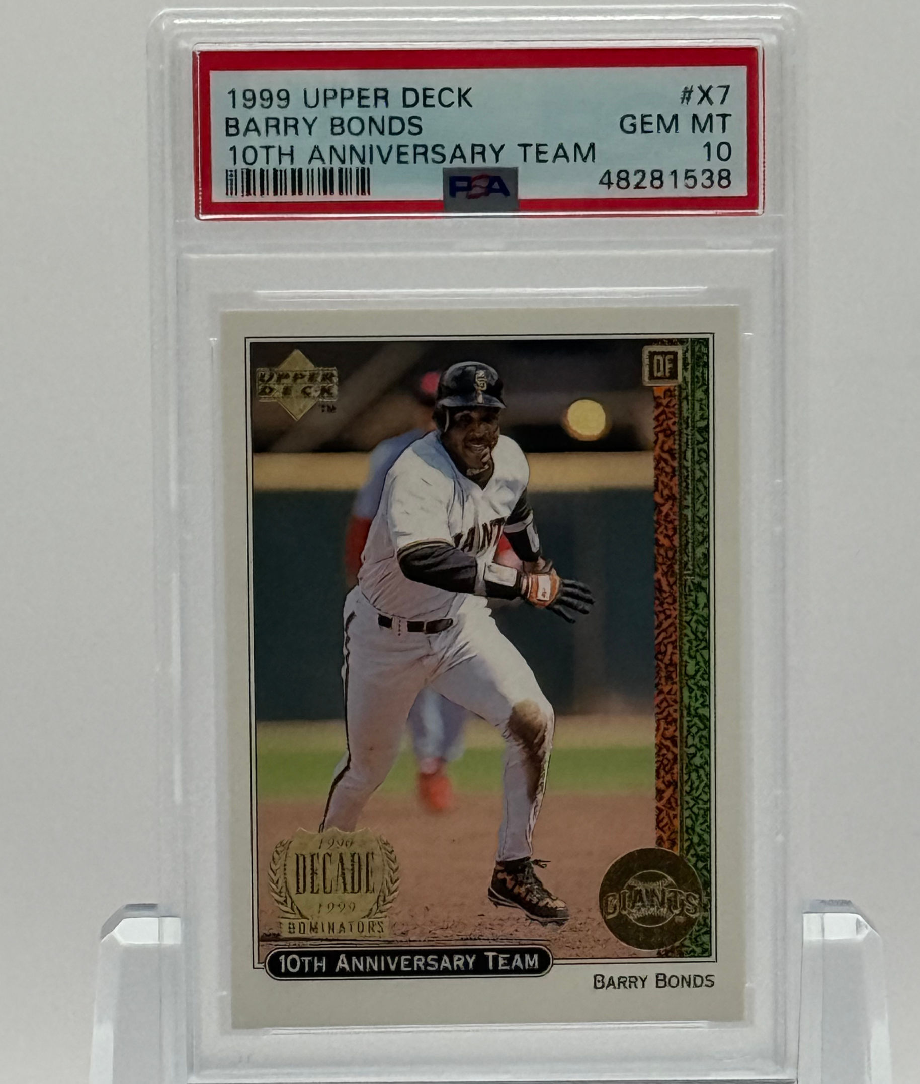 1999 Upper Deck #X7 - Barry Bonds - 10th Anniversary Team - Front View