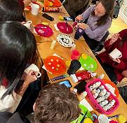Team building activity painting mugs_edi