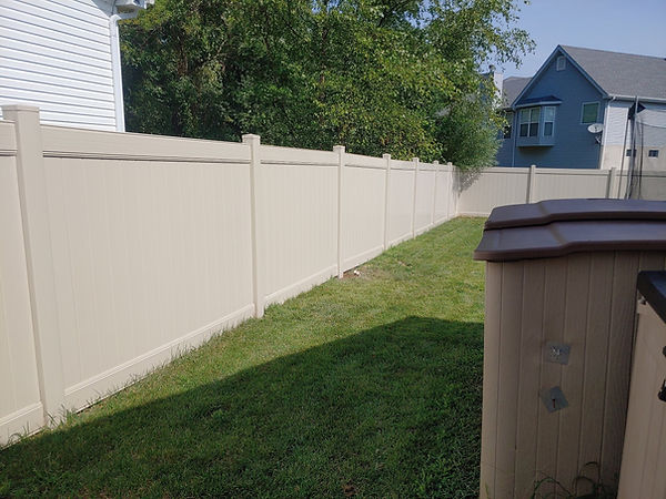 VINYL FENCE