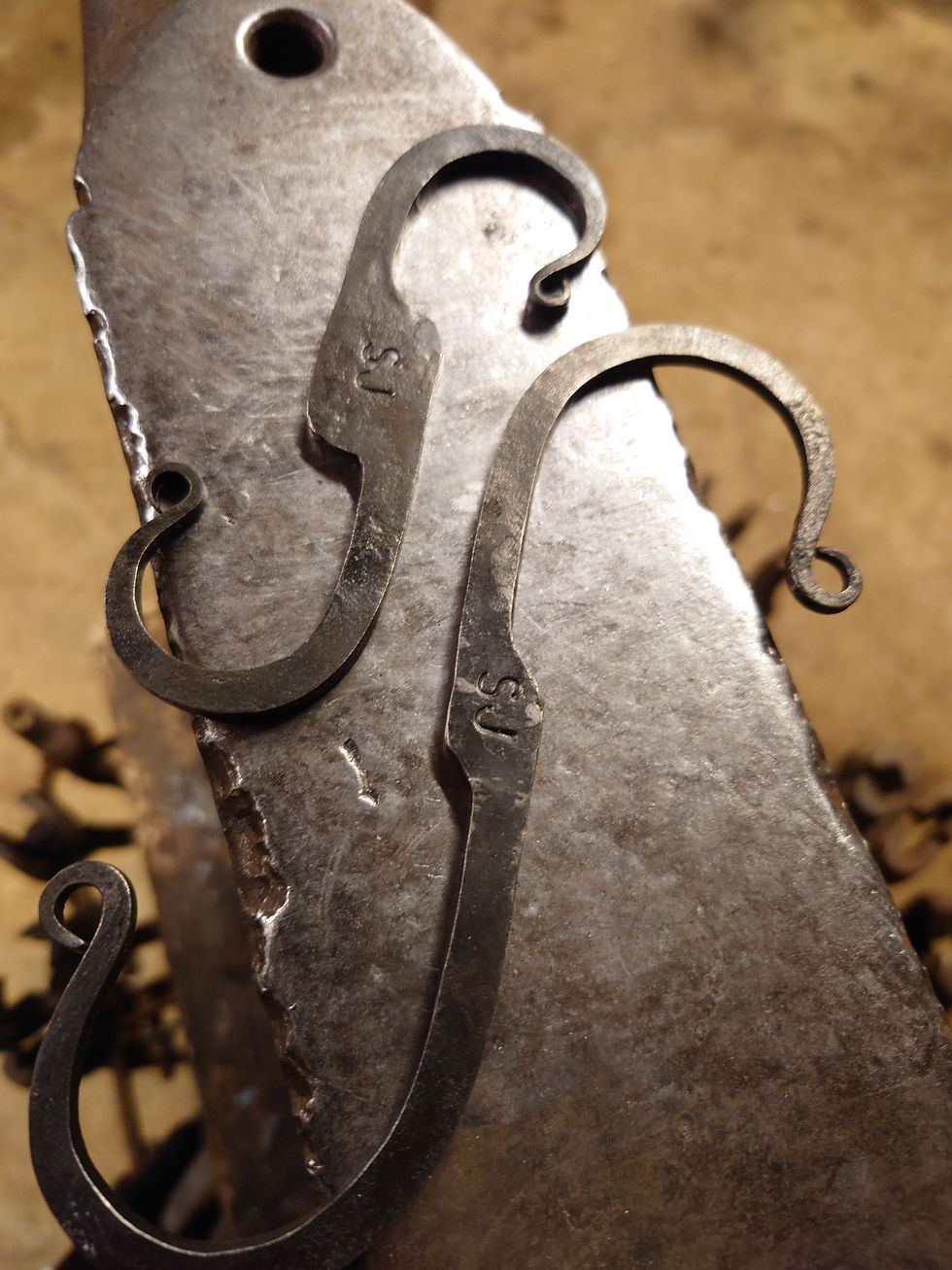 Thumbnail: S-hooks, Square transition