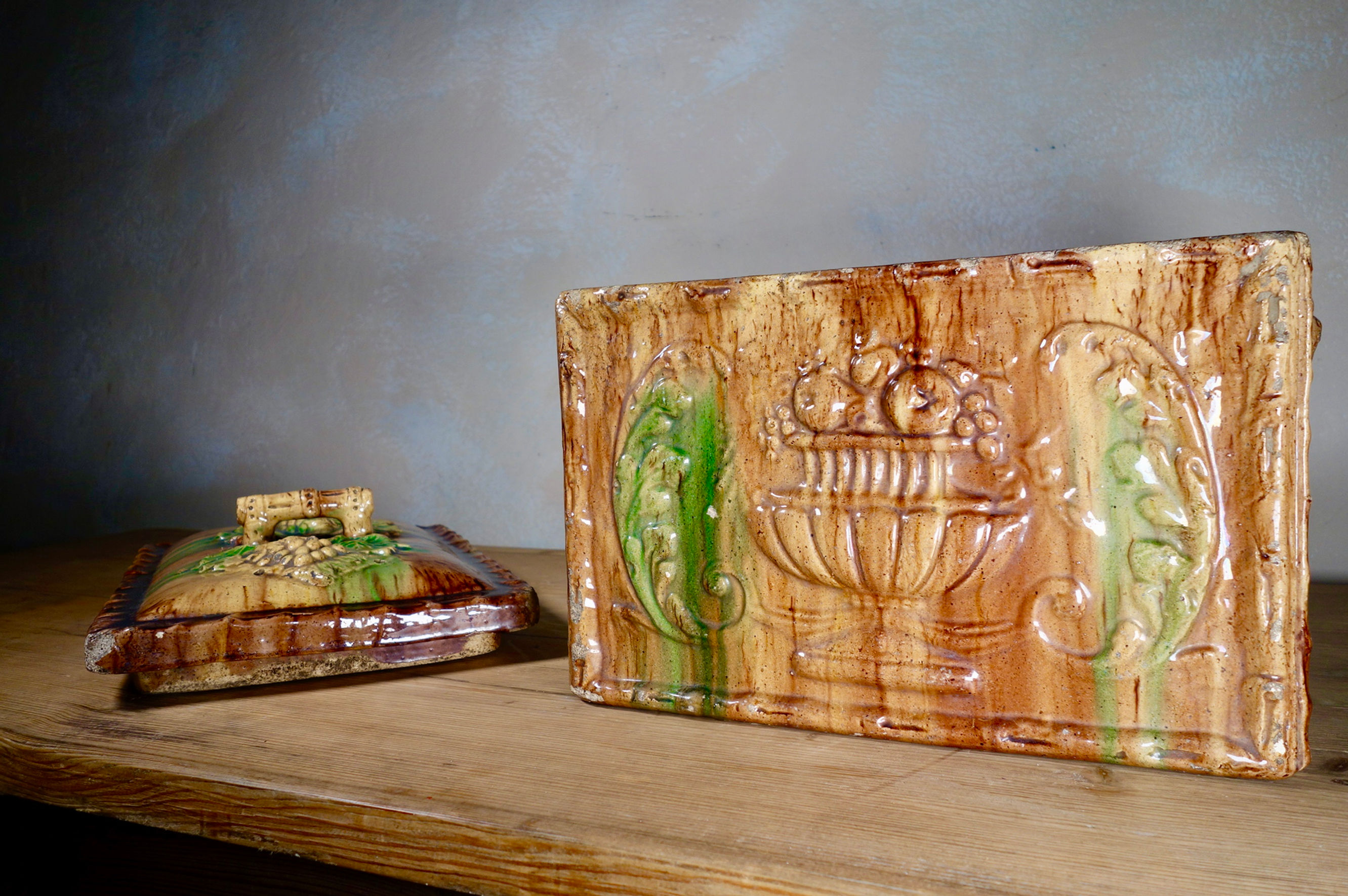 A Large 19th Century Scottish Earthenware Majolica Bread Box