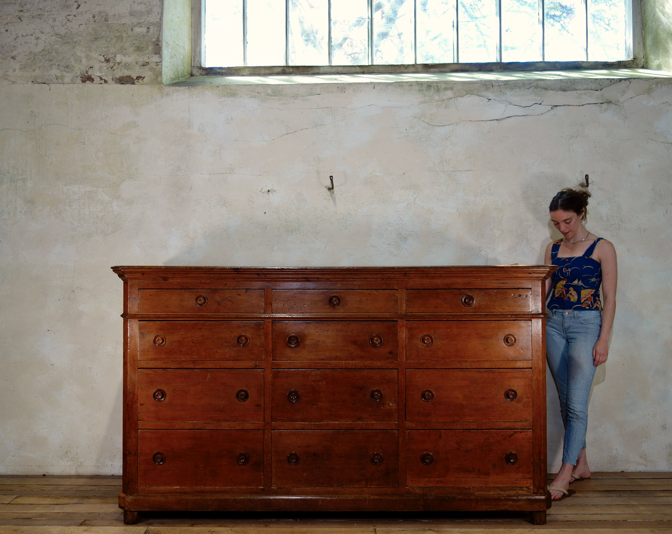 A Monumental 19th Century Italian Bank Of Drawers - Sideboard