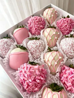 $30 Chocolate Dipped Strawberries