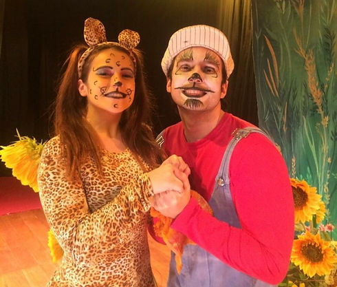 Dona onça pintada e seu bode cheiroso 01_edited.jpg