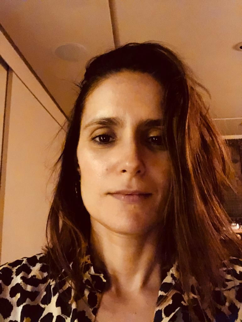 Manoela Queiroz na personagem de Selminha