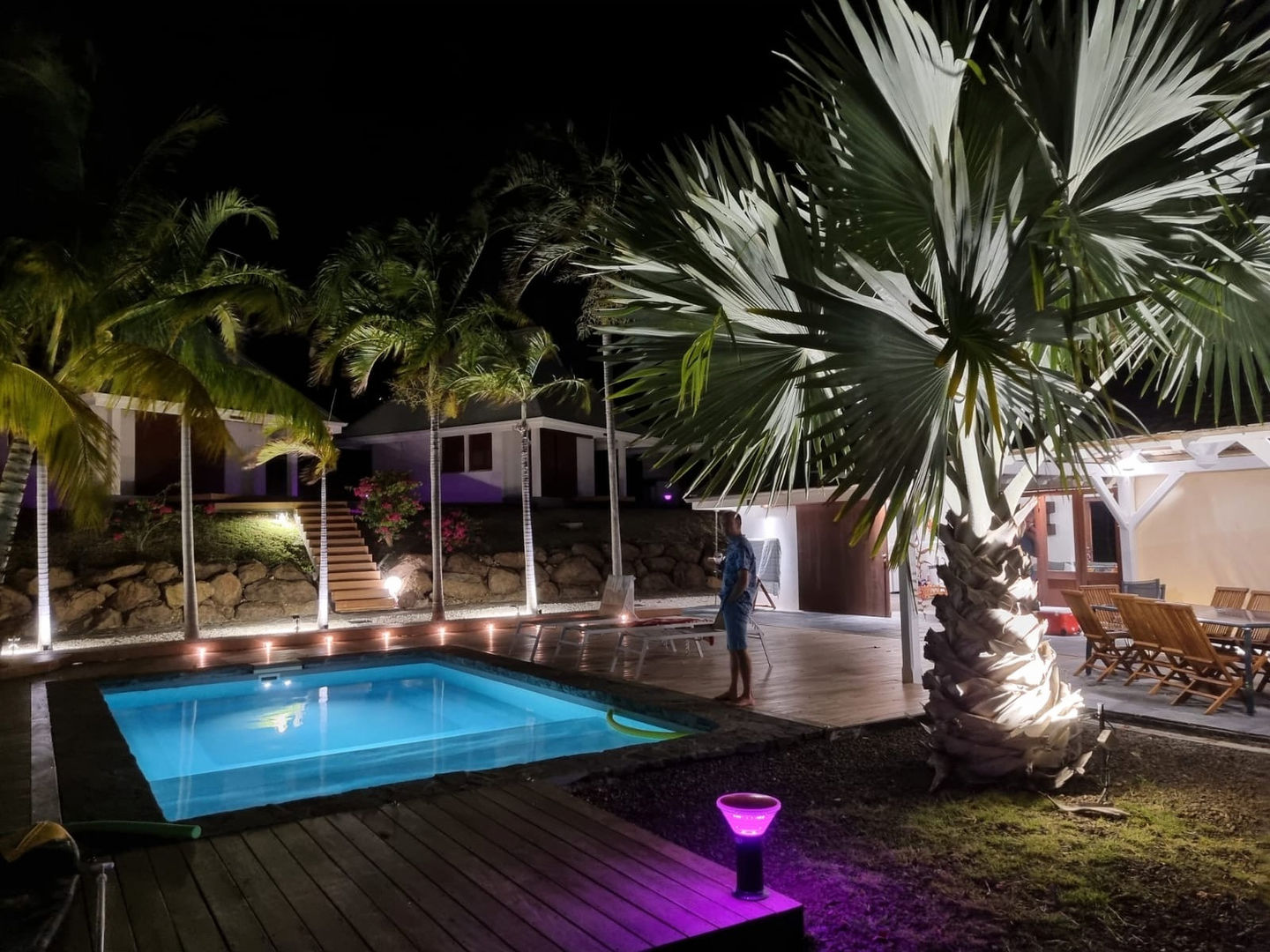 Terrase et piscine de nuit Villa Moana Martinique