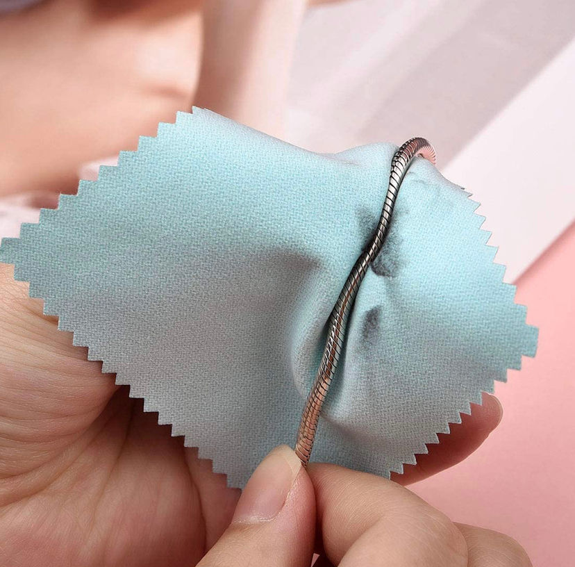 Thumbnail: Cleaning & Polishing Cloth