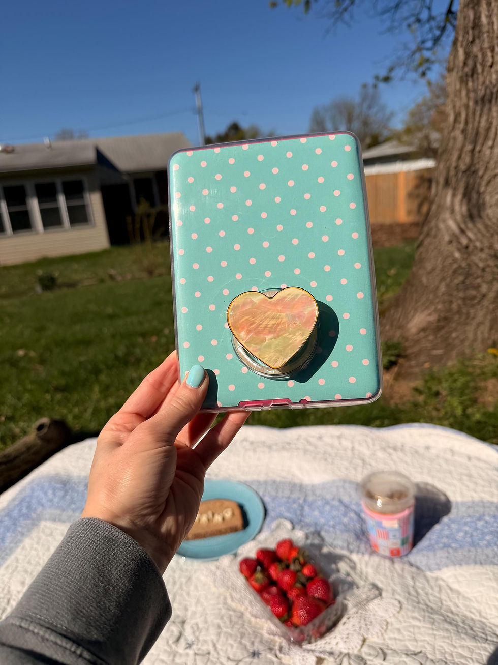 Thumbnail: Colorful patterned Kindle Inserts for clear case