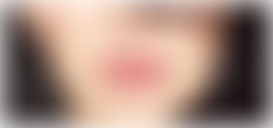 Effects of facial moles on the people's life