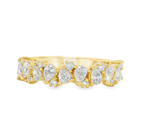 Scattered Pear Shape/ Round Diamond, Ring 18kt Yellow Gold, 0.75ct/0.15ct 1