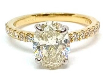 Oval Ring with Diamond 'Hidden Halo' & Diamond Shoulders 18kt Gold, 2-Tone 1