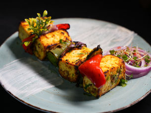 Top Reasons Why Food Lovers Prefer The Best Indian Restaurant Brampton For Authentic Flavors