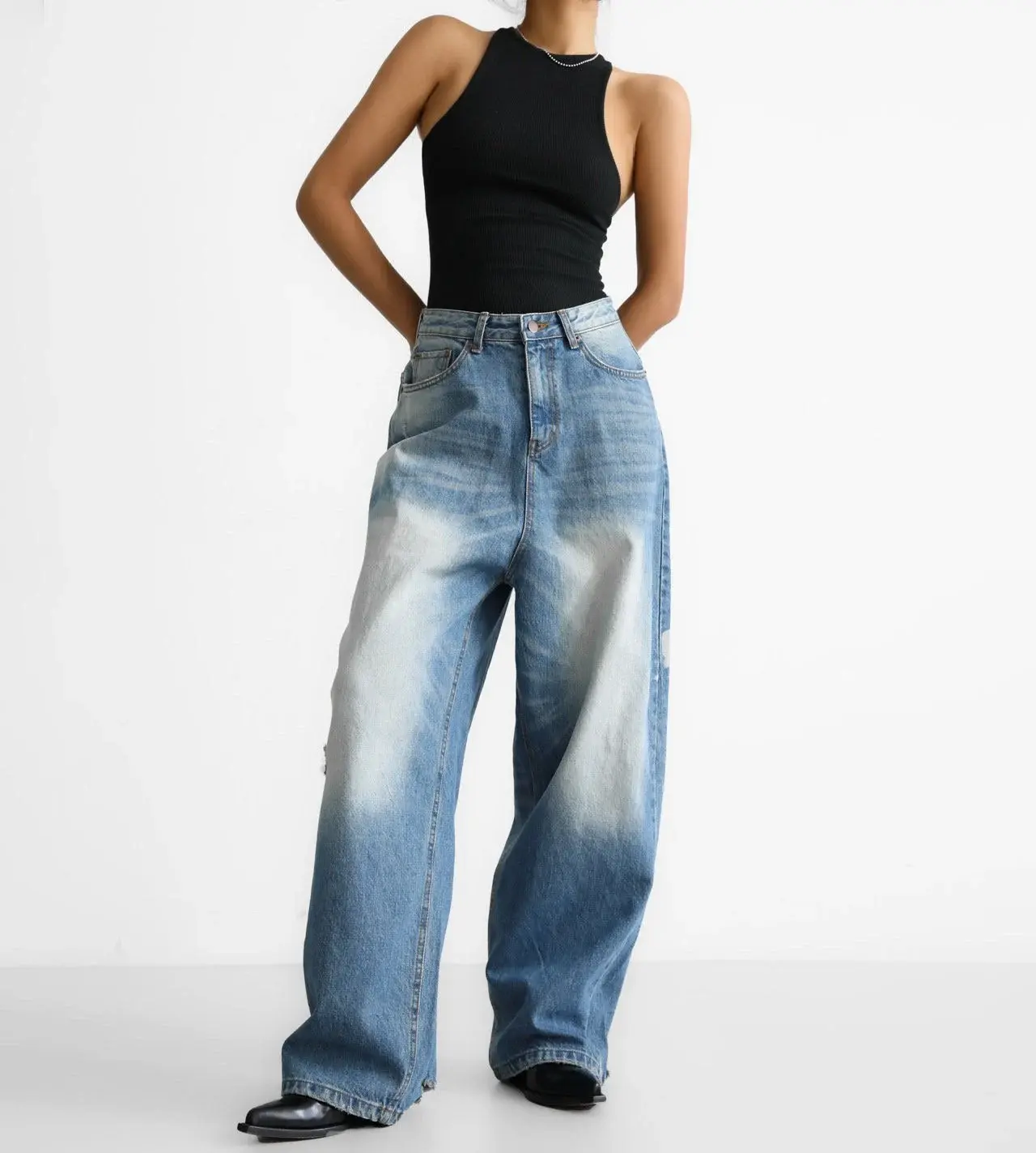 Vintage blue distressed jeans