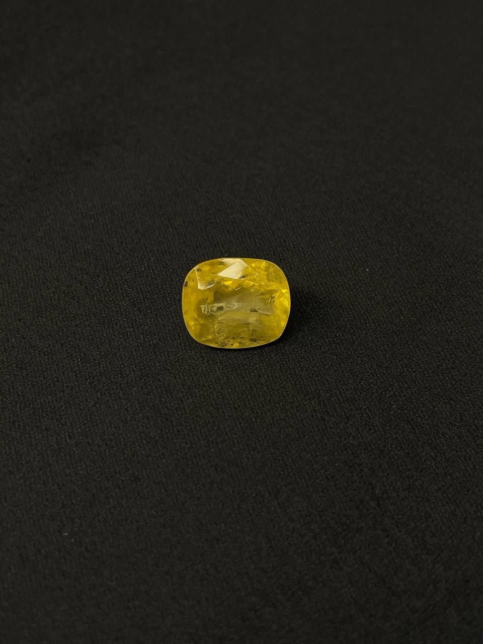 Natural Ceylone Yellow Sapphire - Pukhraj 10.00 Ratti Gemstone