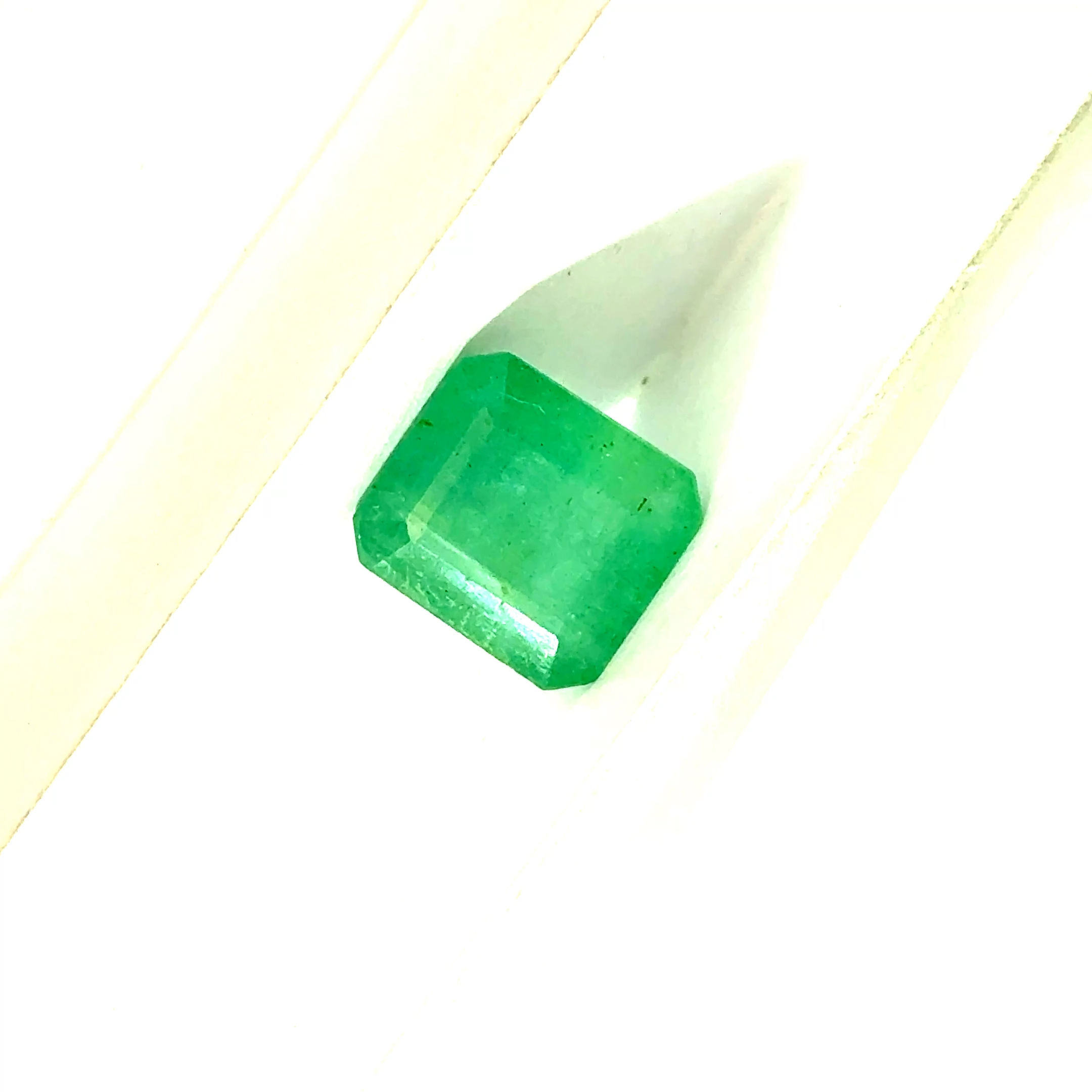 Emerald - Panna 8.50 Ratti Natural Gemstone NGTL2/26/581540