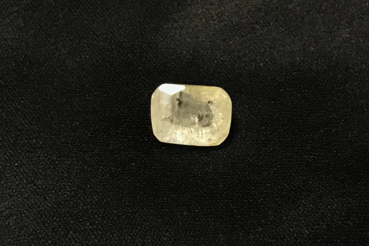 Natural Yellow Sapphire - Pukhraj 5.00 Ratti Gemstone