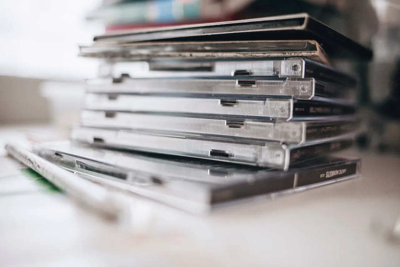 cd-music-music-disk-retro-2022-11-08-03-00-38-utc.webp