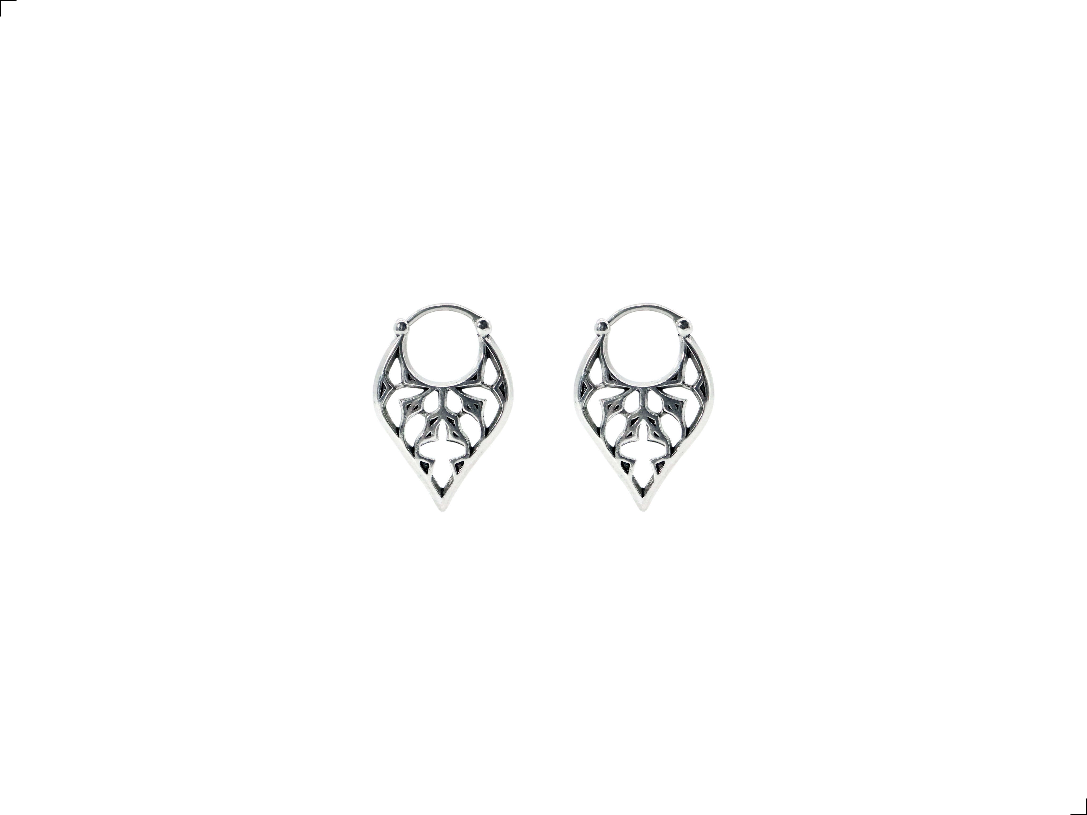 Aretes Gota Cruz Titanio 18k