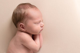 newborn baby sleep photo photographer newport cwmbran south wales monmouth monmouthsire