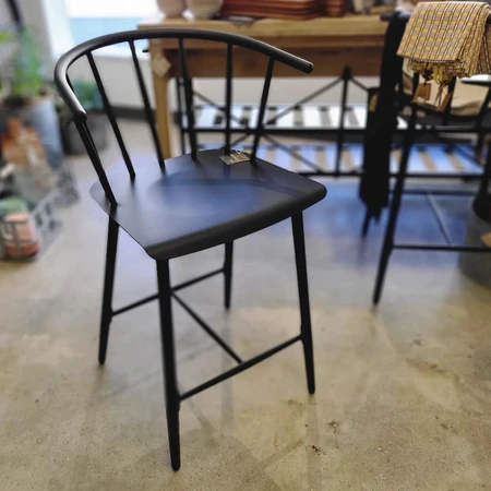 With a farmhouse twist and industrial undertone, this matte black chair with smooth finish comes in dining, counter and bar height. Also available in a bench!