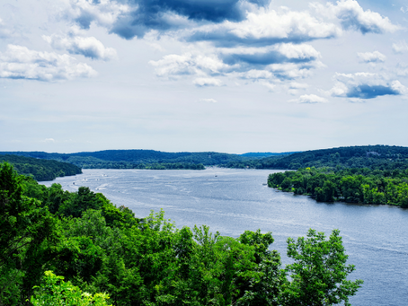 The beautiful Tennessee River