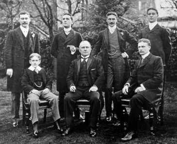 How Art Patronage History Is Written Through Risk and Continuity