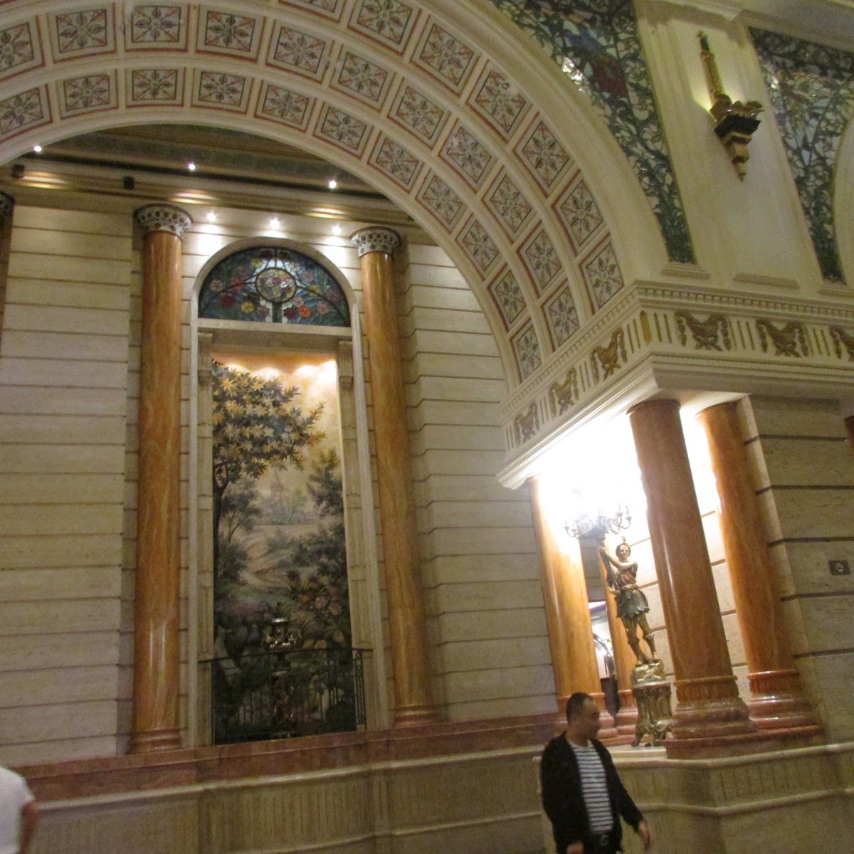 Maxims Hotel