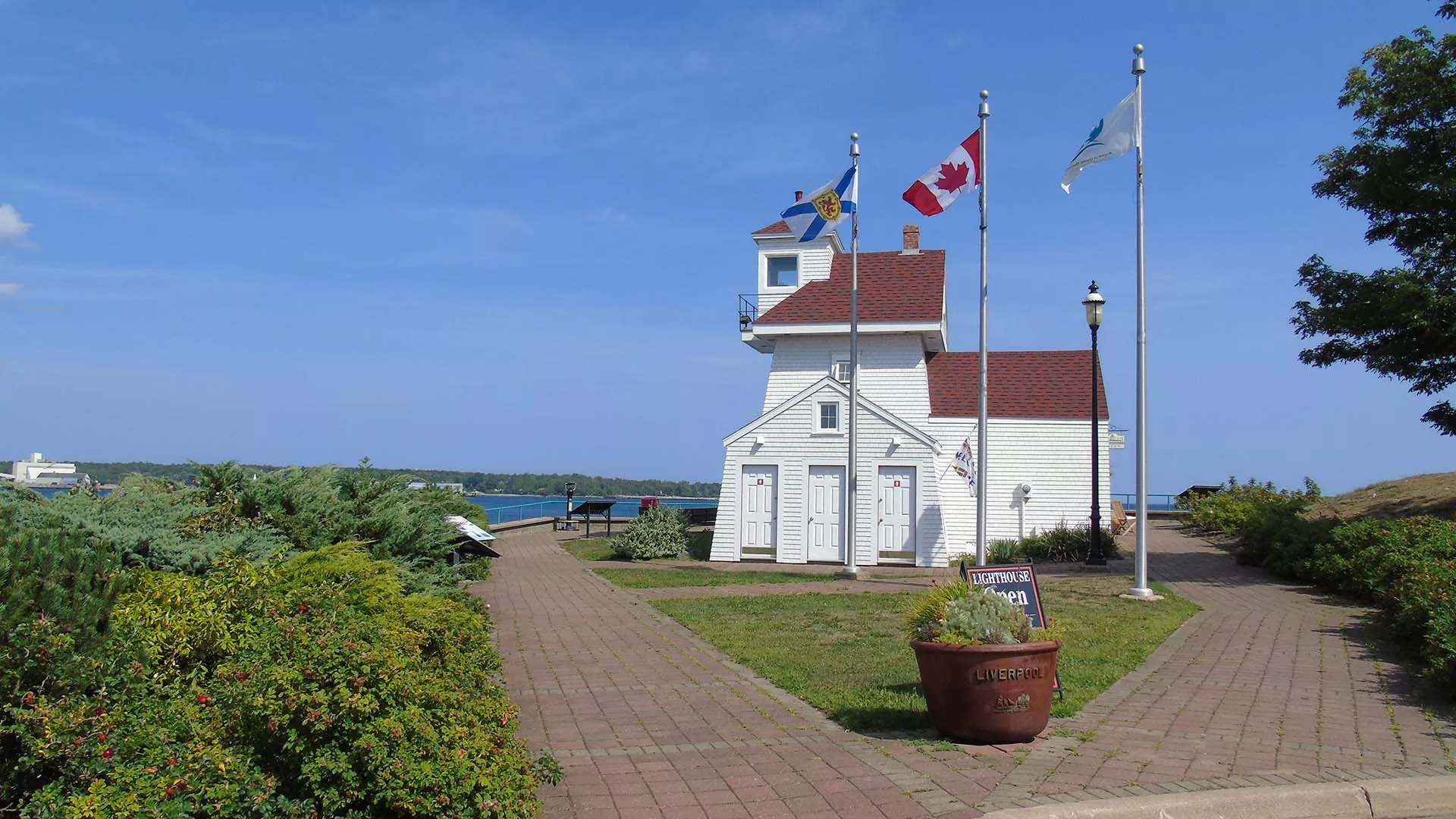 Fort Point Lighthouse Park