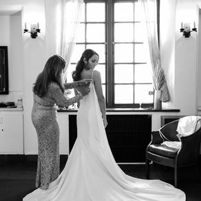 What Does a Wedding Planner Do?