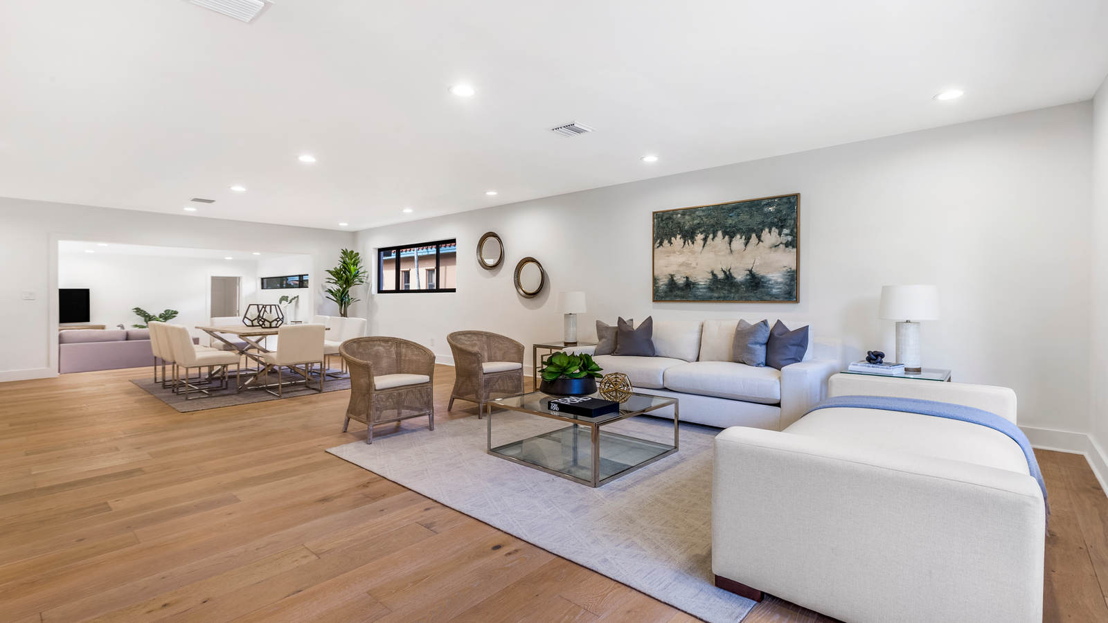 De Soto Residence — open living room