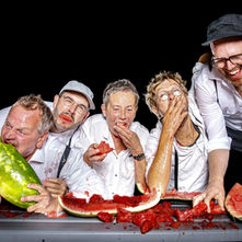 5/8erl in Ehren kommen ins Greith Haus