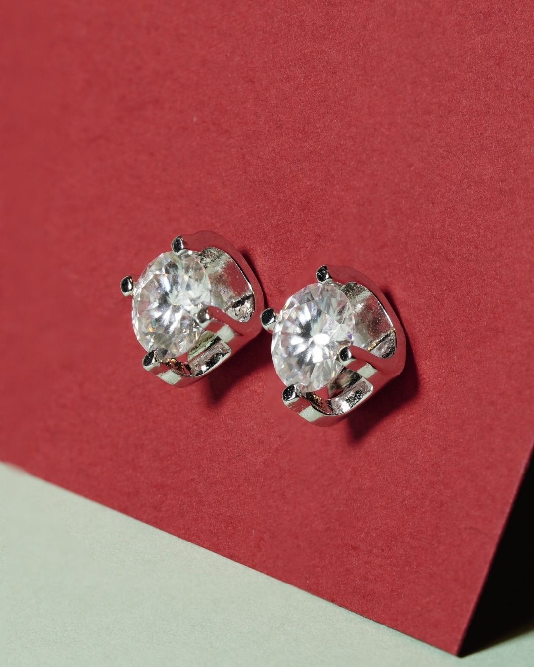 Round Cut Clawed Moissanite Earrings HJLET0041R