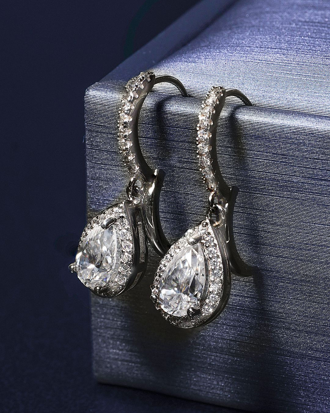 Teardrop Dangle Moissanite Earrings HJLET0020R