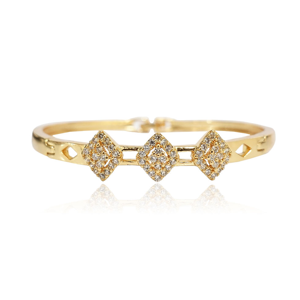 Thumbnail: Gold Diamond-Shaped with Stones Jewelry Set BMADA0878V