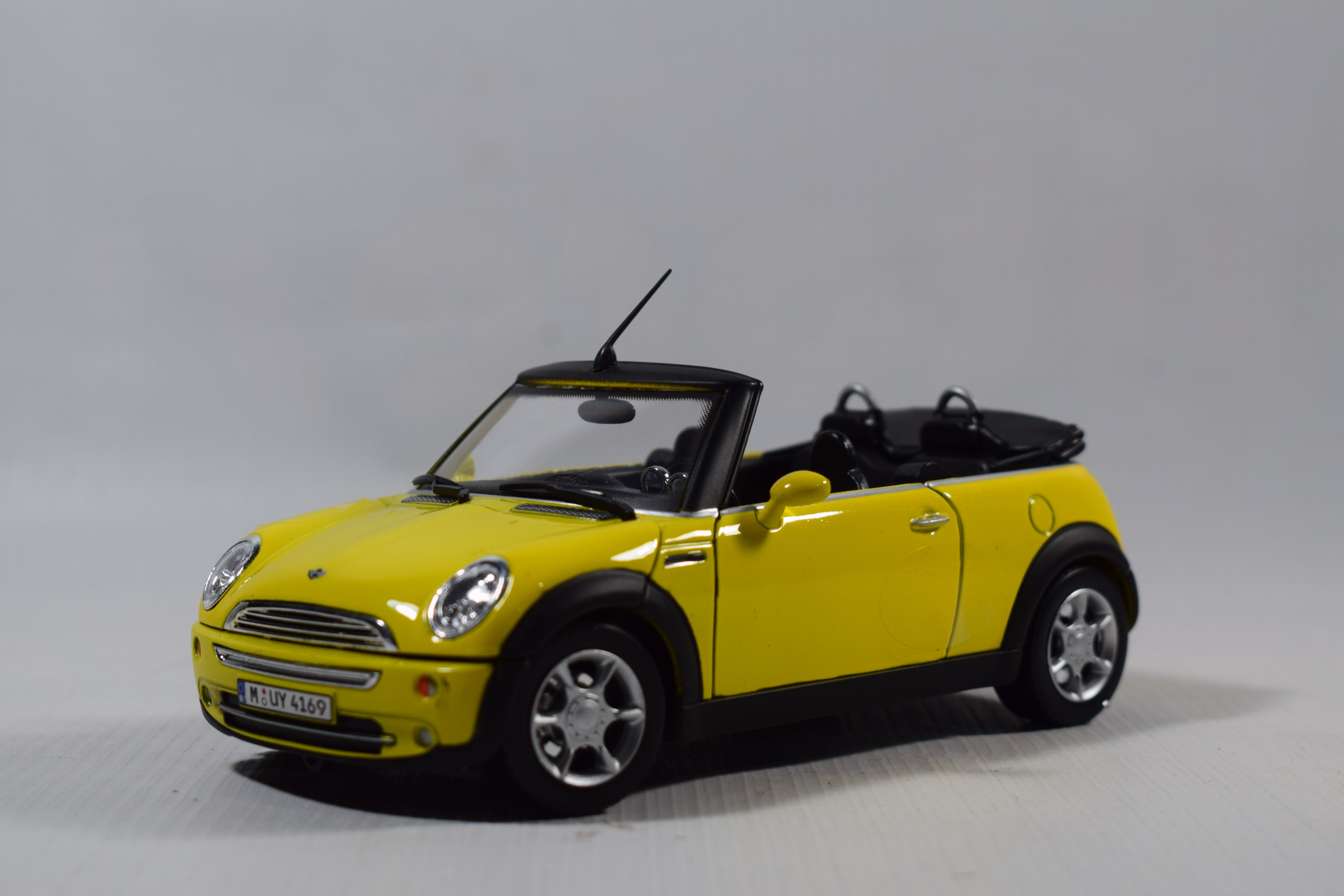 AUTO MINI COOPER CABRIOLET OPEN 2004