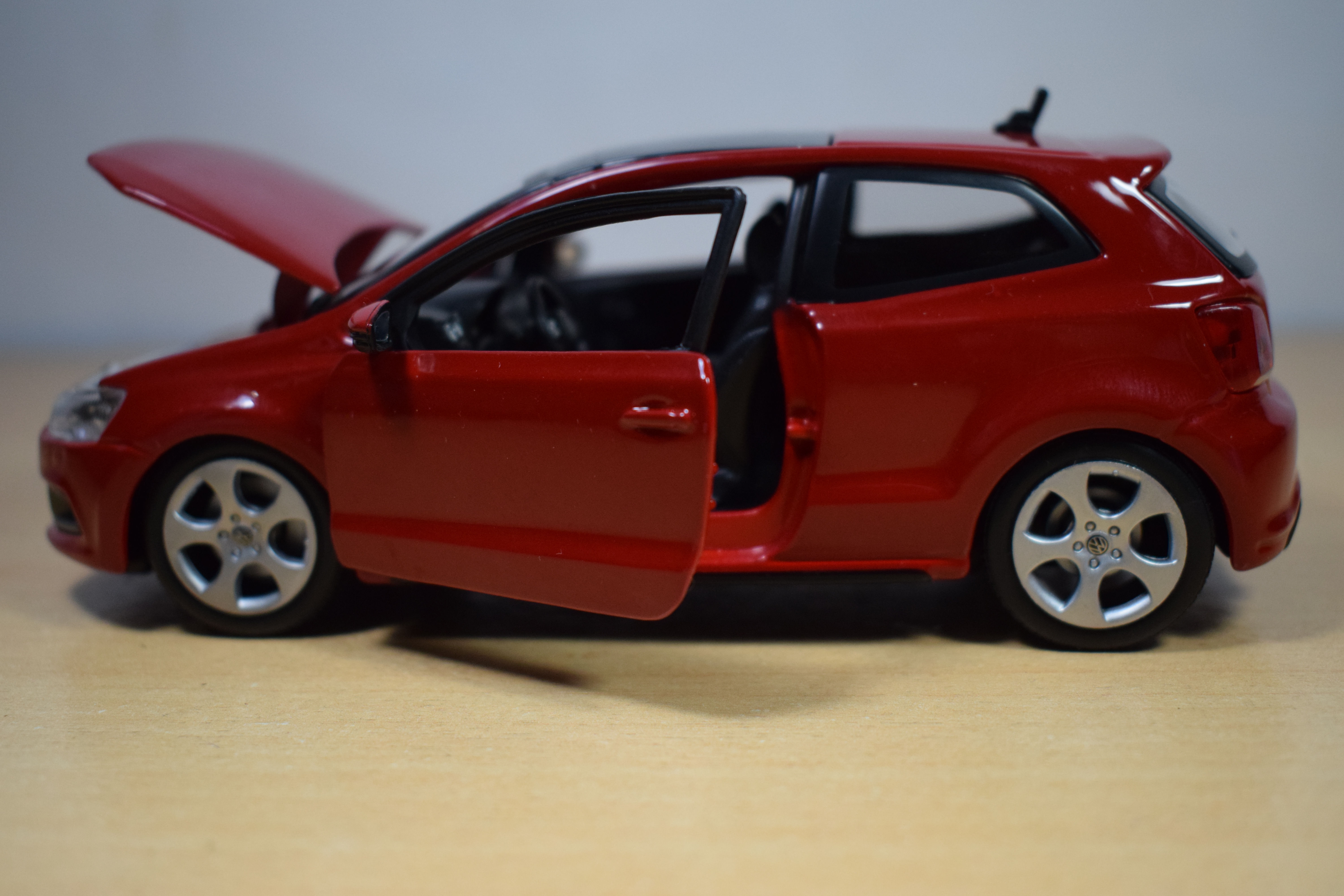 AUTO VOLKSWAGEN POLO GTI MARK 5