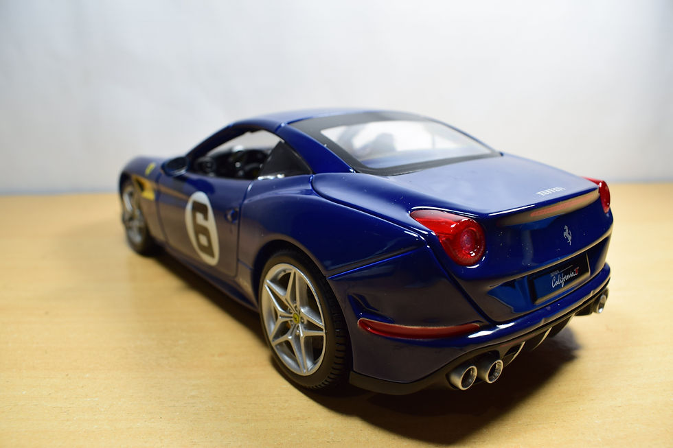 Miniatura: AUTO DE COMPETENCIA FERRARI CALIFORNIA Nº6