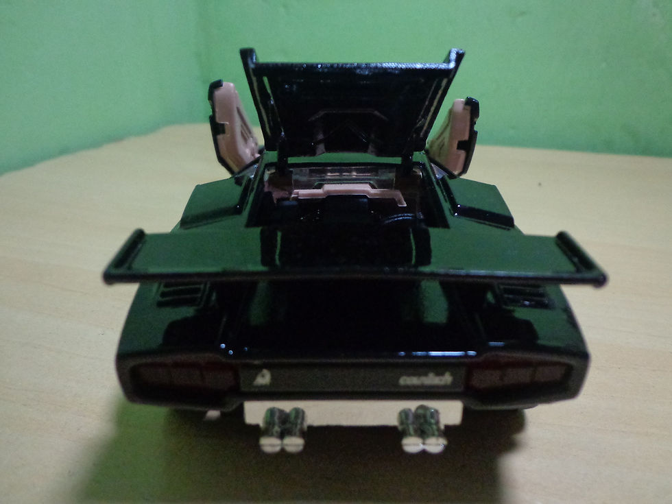 Miniatura: AUTO LAMBORGHINI COUNTACH