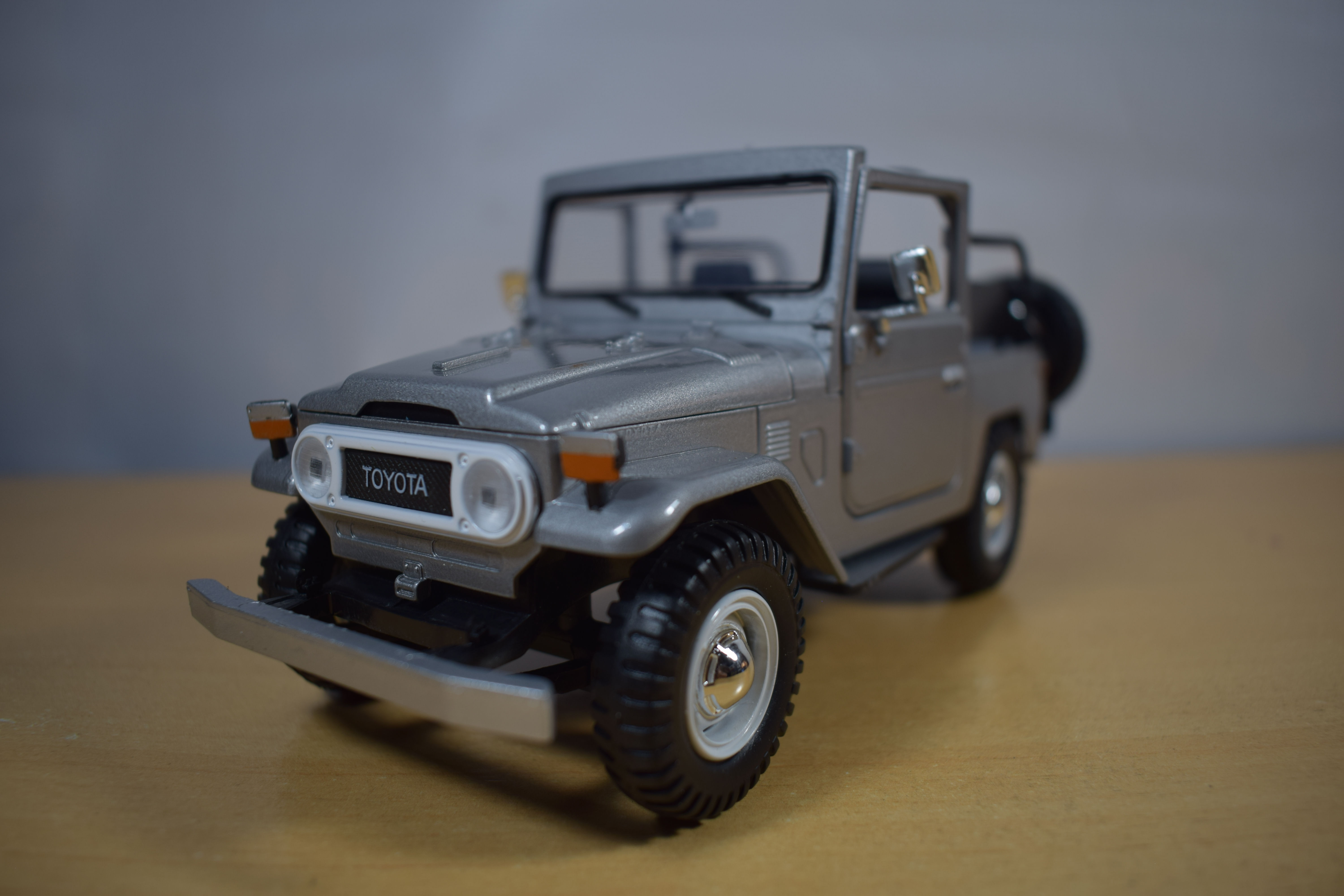 CAMIONETA TOYOTA LAND CRUISER FJ40