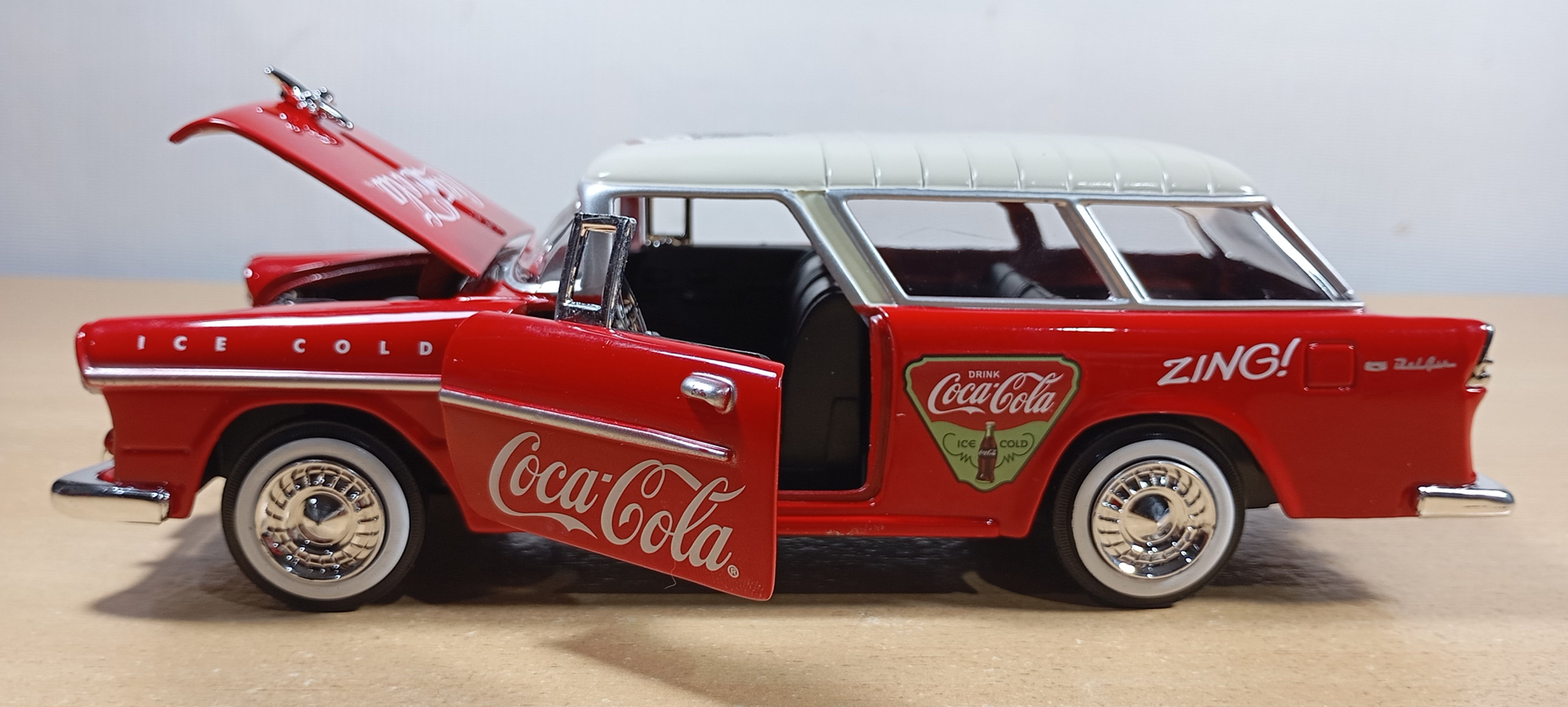 AUTO CHEVROLET BEL AIR NOMAD 1955 DE COCA COLA