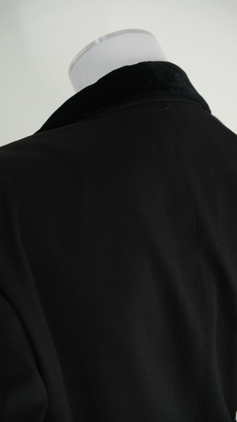 Thumbnail: Dolce & Gabbana Velvet Neck Black Blazer 2000s
