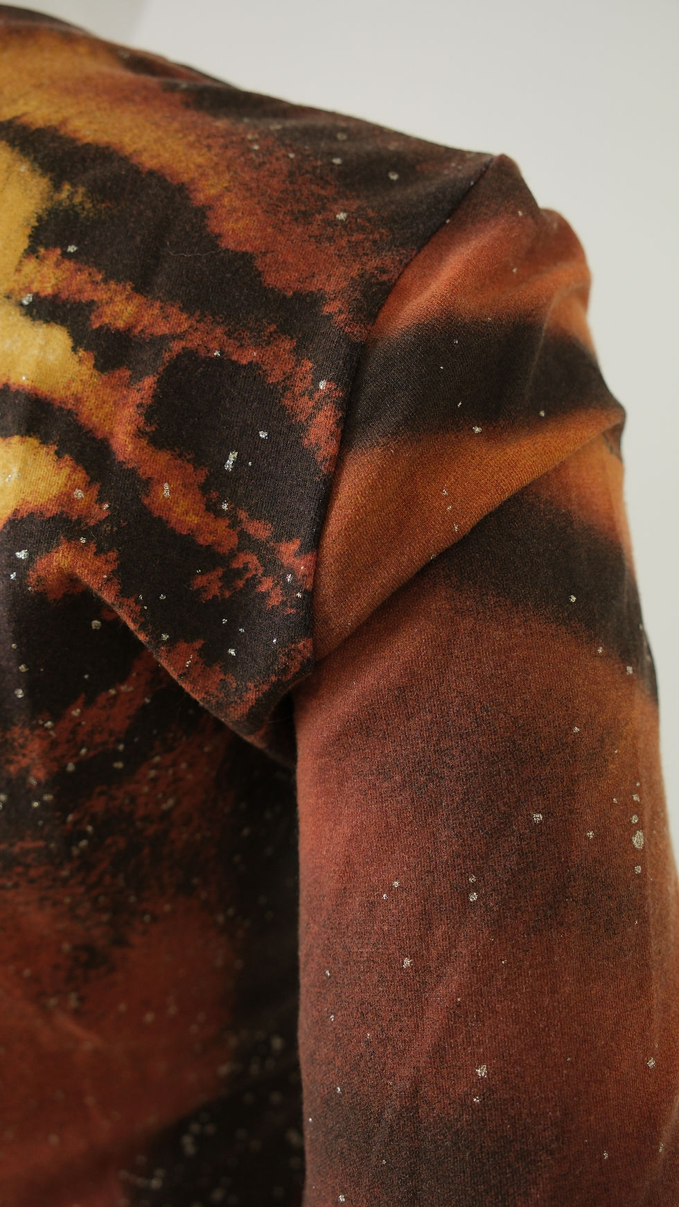 Thumbnail: Roberto Cavalli tiger vneck printed top gold glitters
