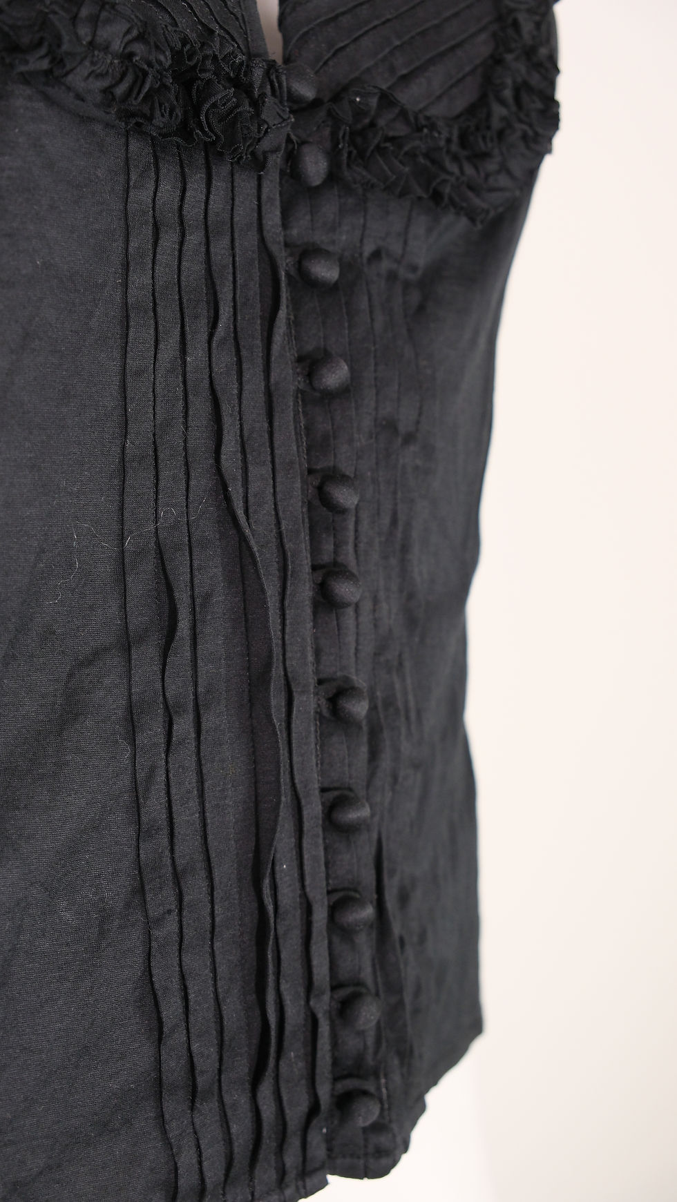 Thumbnail: Gucci Black embellished Tanktop Buttons Front
