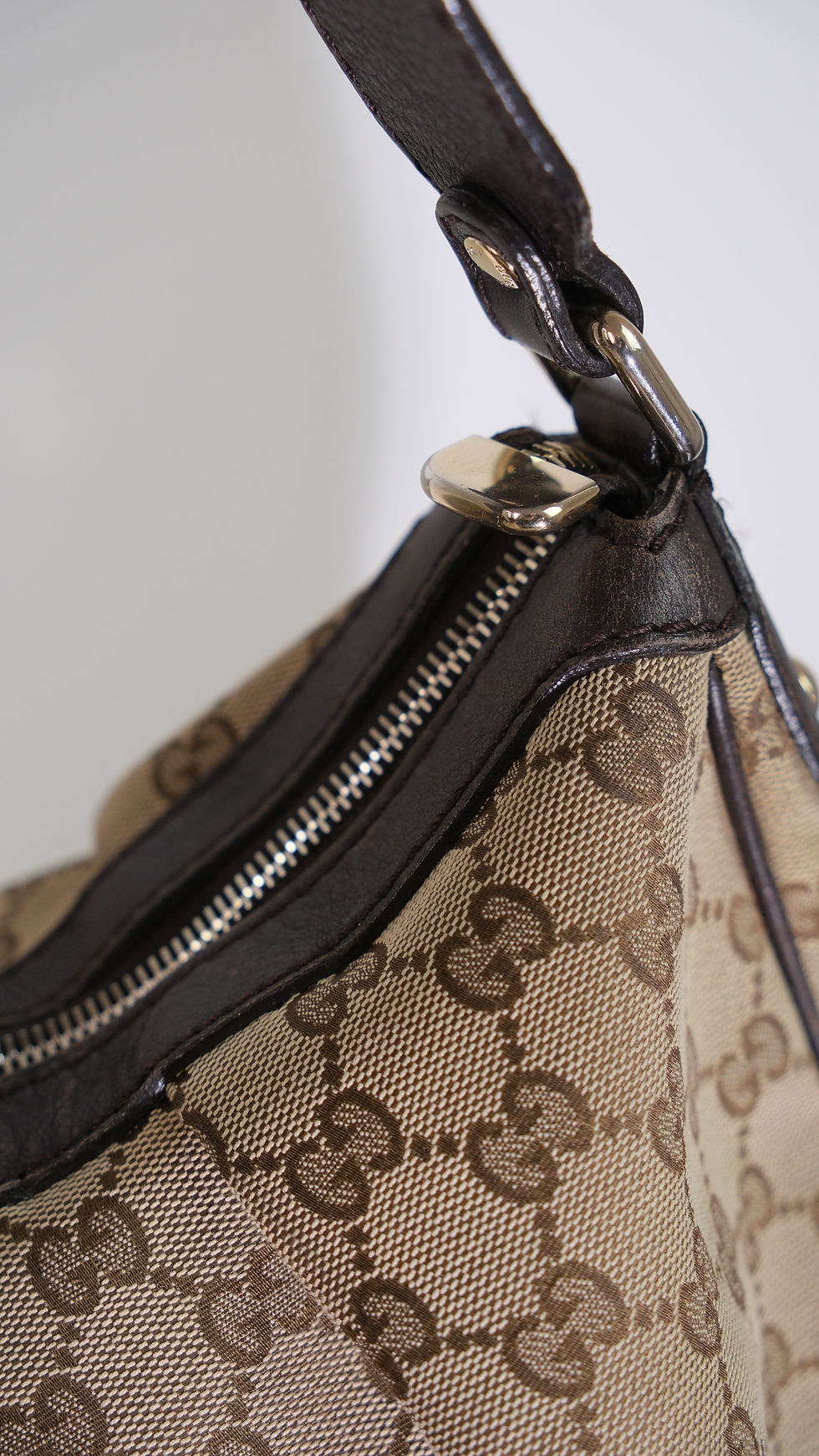 Thumbnail: Gucci Beige/brown Gg Canvas Medium Sukey Bag
