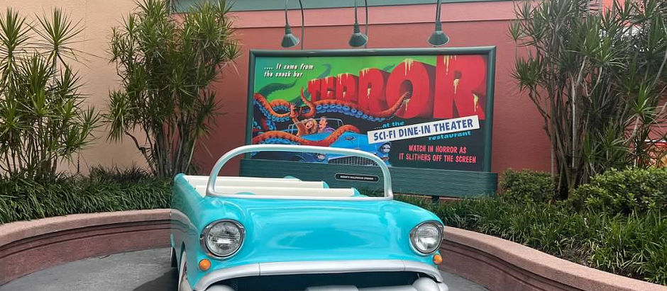 A Peek Into Sci Fi Dine-In Theater At Hollywood Studios