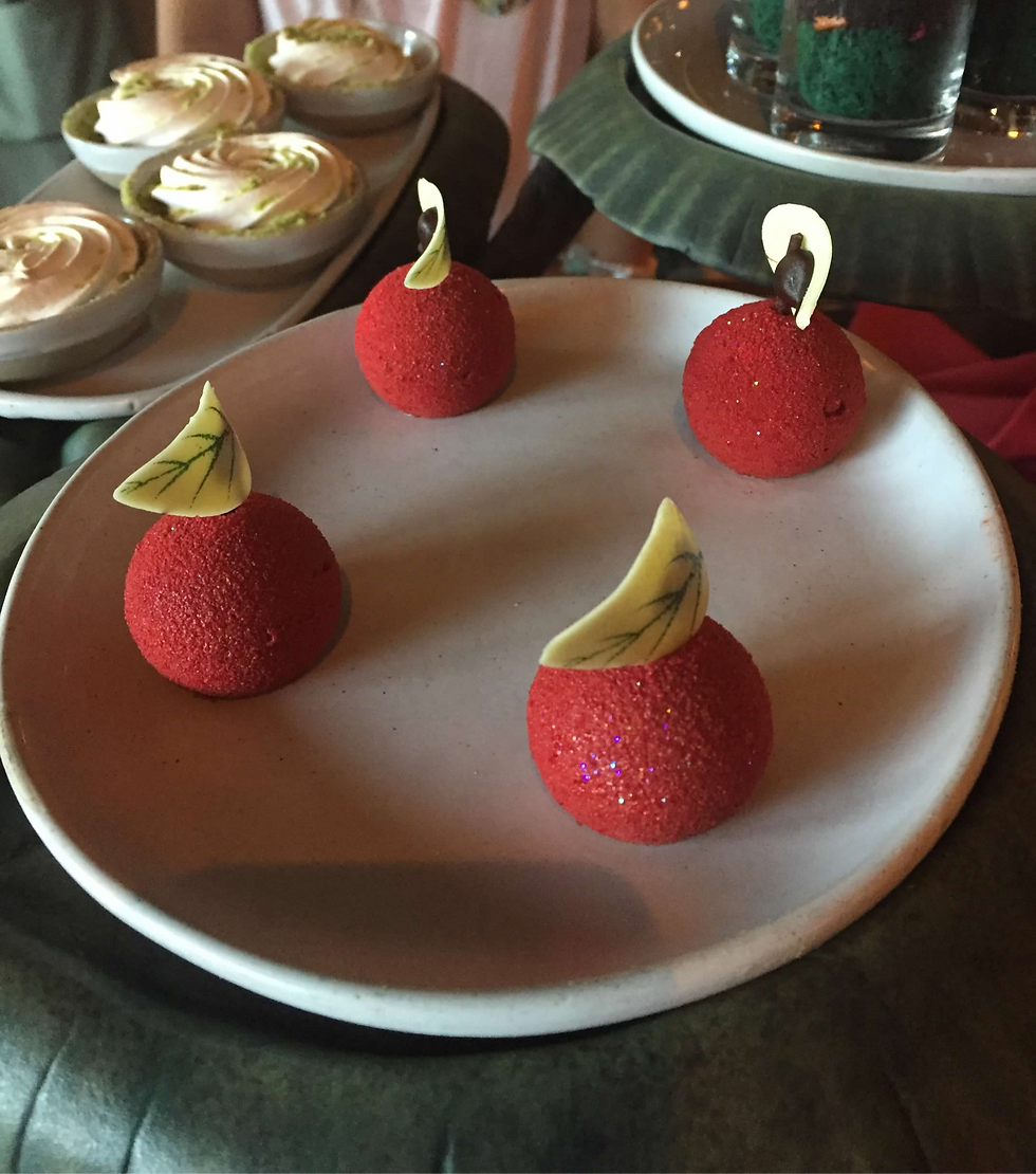 Character Dining, the 2024 Disney Dining Plan, and Dining Discounts at Walt Disney World