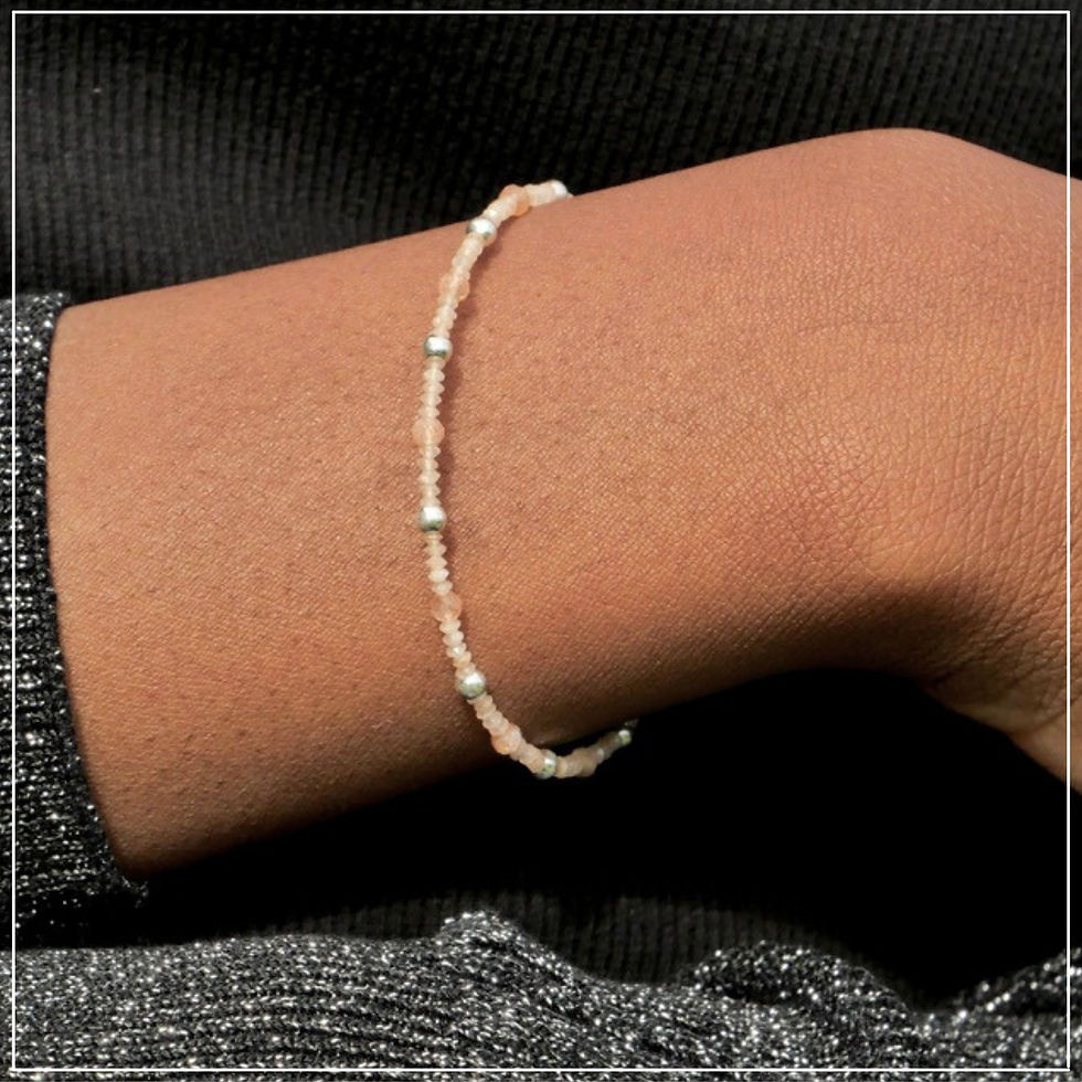 Miniature : Bracelet en Pierres de Soleil facettées, porté