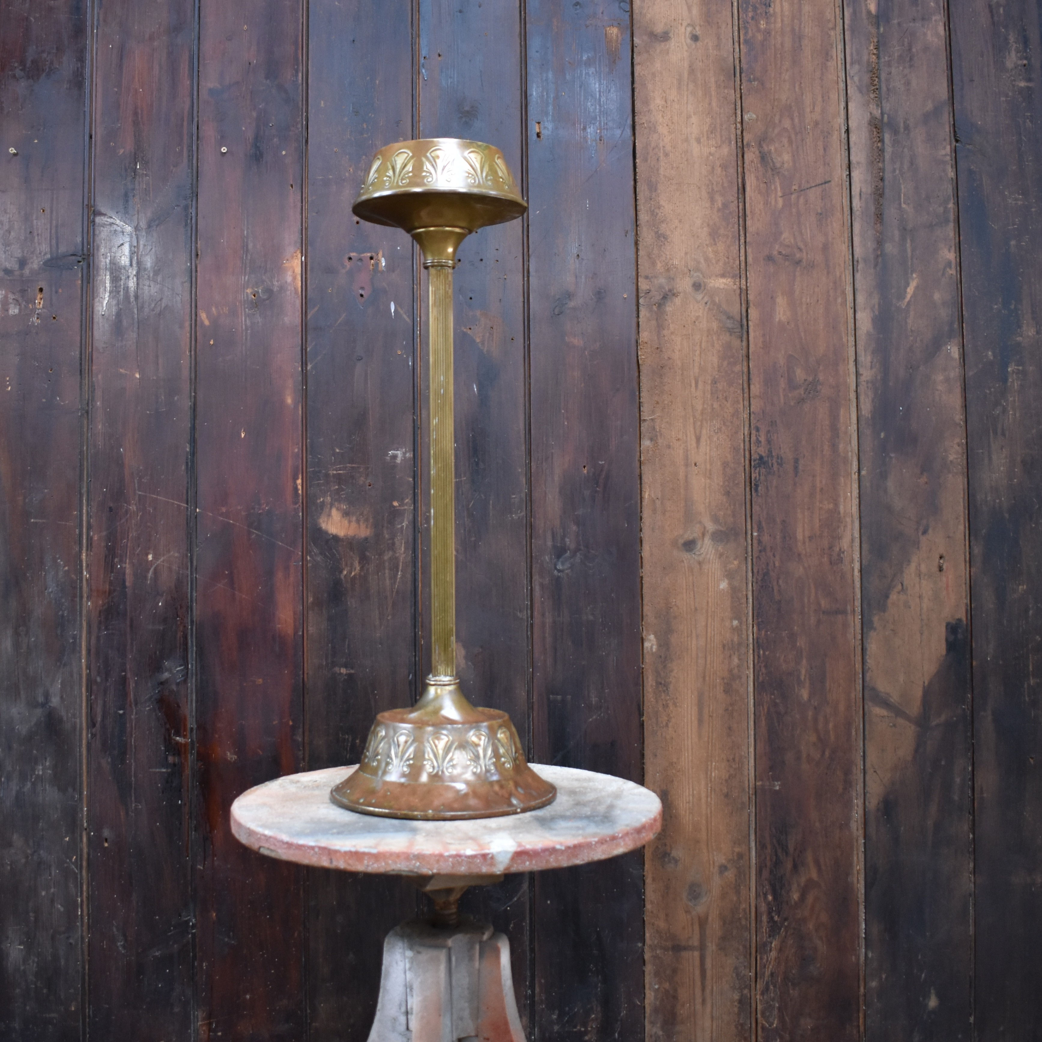 Antique Royal Daalderop Holland KMD Repousse Brass Column Jardiniere Plant Stand